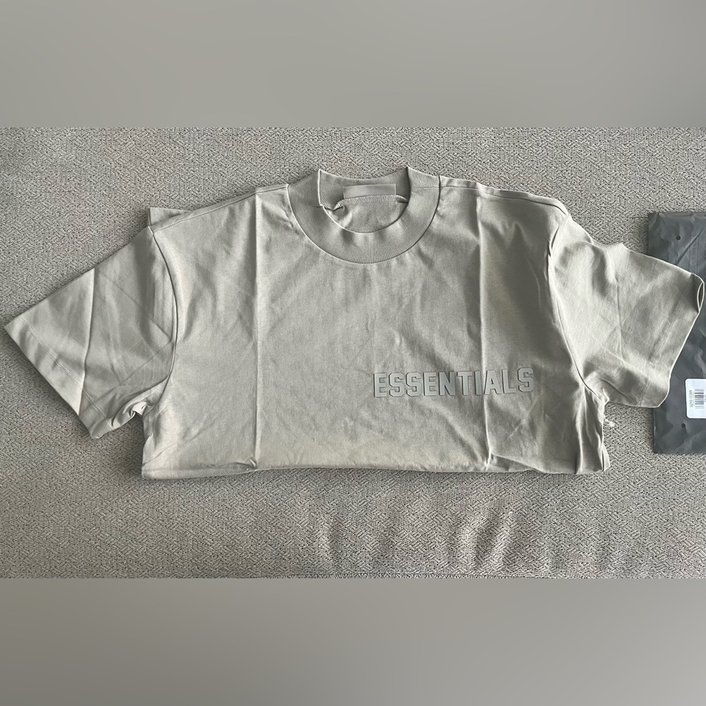 Fear of God Essential T shirt